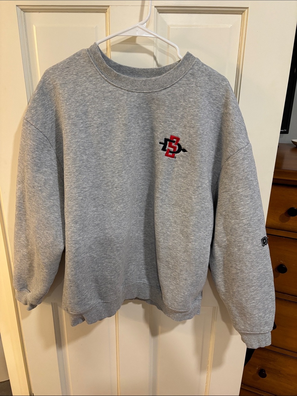 SDSU Aztecs unisex oversized crew with pockets - worn once - like new